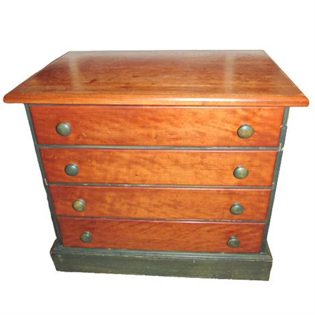 Oak 4 Drawer Dresser in Green