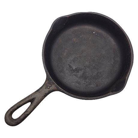 Vintage Wagner Ware 6.5" Cast Iron Skillet
