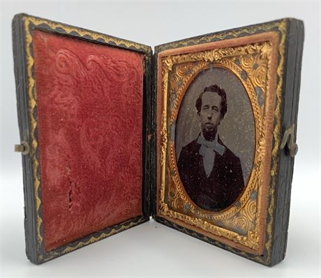 Antique Civil War Handsome Bearded Man Ambrotype, Pioneer Ladow Family