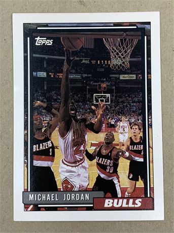 1992 Topps Michael Jordan 141 Chicago Bulls Basketball Trade Card