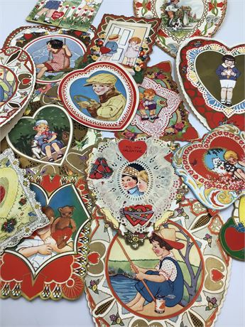15 pc Antique & Vintage Heart Shaped, Gold Trimmed, Folding Valentine Lot