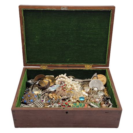 Vintage Costume Jewelry Box Lot 6 of 11