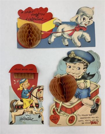 3 1950s Honeycomb Trimmed Valentines