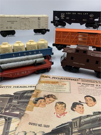 60 pc lot of Old Lionel Train Cars, Track & Accessories