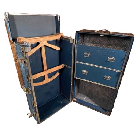 Antique Neverbreak Trunk Co Steamer Chest