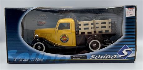 NOS 1936 Ford Dunlop Tire Die-Cast 1:18 scale Truck Model