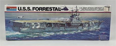 NOS 1978 USS Forrestal US Navy Attack Aircraft Carrier Boat Model Kit