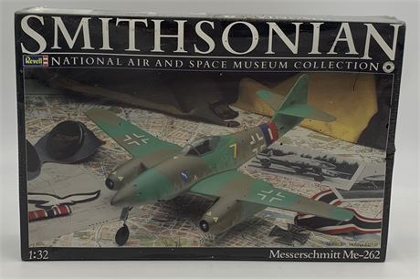 NOS 1/32 Scale Smithsonian Messerschmitt Me-262 Airplane Model Kit, Unopened