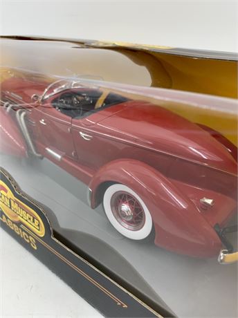 NOS 1935 Auburn American Muscle Classics Die-Cast 1/18 scale Model
