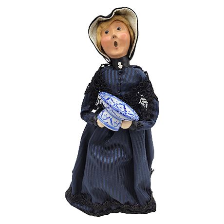 2000 Byers' Choice "The Carolers" Ocean Trader Woman